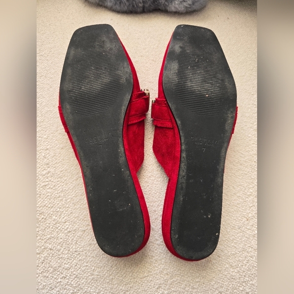 CECELIA NEW YORK, Flipper Slide , Red Suede/Gold, Size 7 - Picture 4 of 7